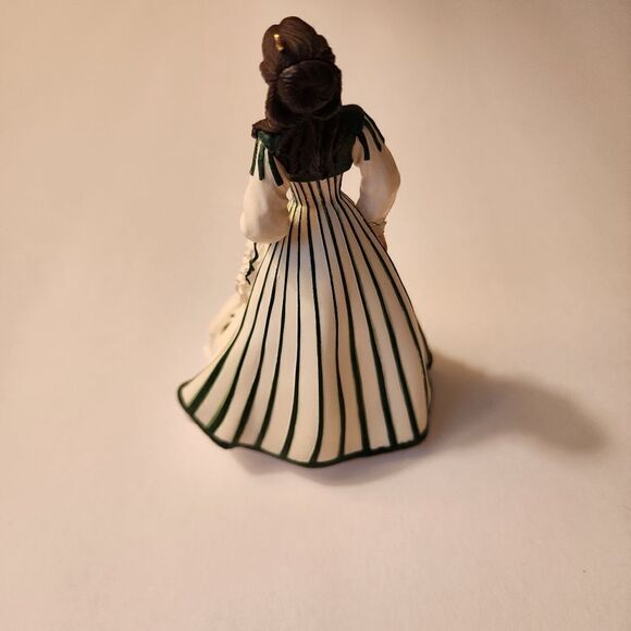 Hallmark Keepsake Ornament Scarlett O'Hara from Gone With The Wind 1999 - Picture 4 of 5